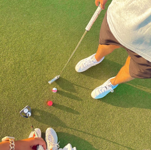 <em><strong>Carlos G.</strong></em>