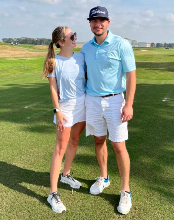 <em><strong>Elena R.</strong></em>